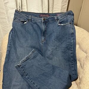 Gloria Vanderbilt Light Blue Amanda Jeans